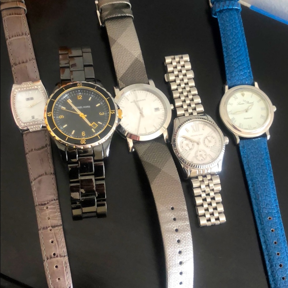 Bundled watches